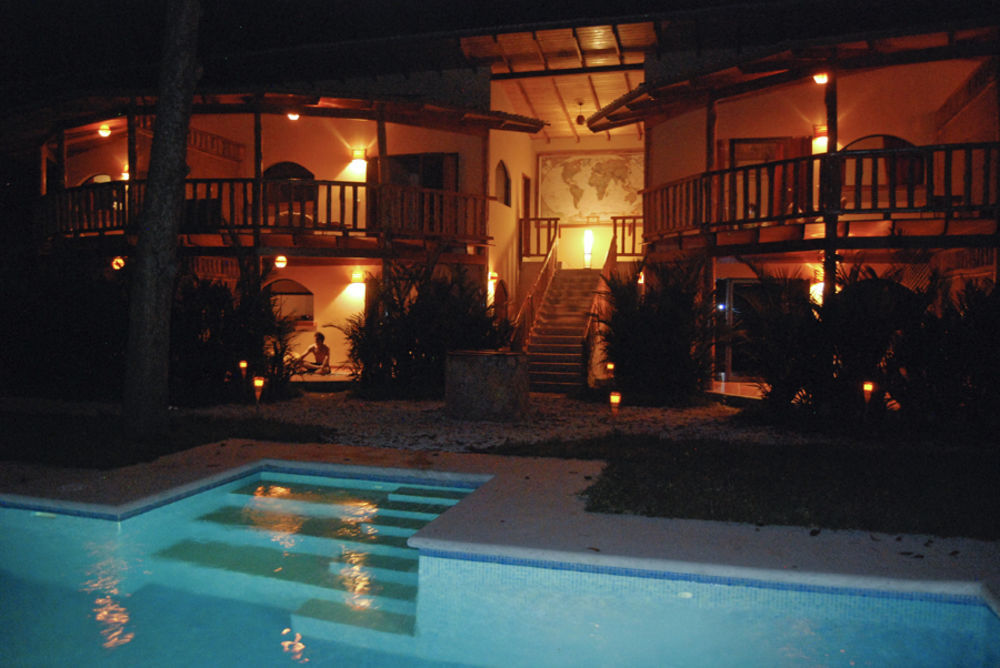Pacifica Surf Studios Playa Santa Teresa  Exteriör bild